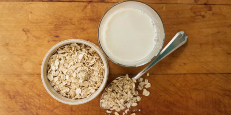 Leche de avena o leche entera?: esta es la que tiene más calorías